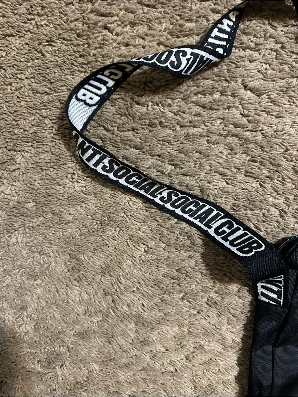 Anti social social club “triple black” crossby bag 00s